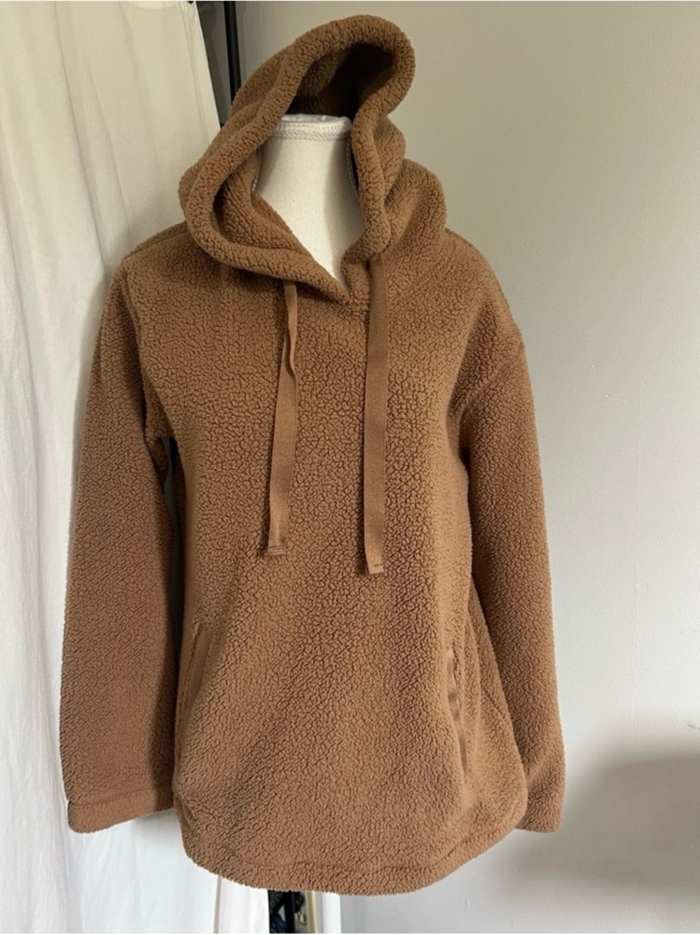 Abercrombie & Fitch Soft Sherpa Hoodie in Beige